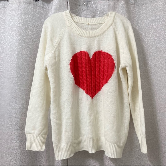The Unbranded Brand Sweaters - Women’s Cozy Cream Sweater with Red Heart Design Size XL Valentine, Preppy
